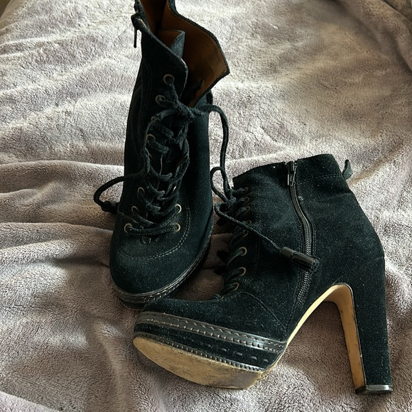 Juicy Couture Black Suede Heeled Platform Booties-8.5 size - Picture 3 of 9